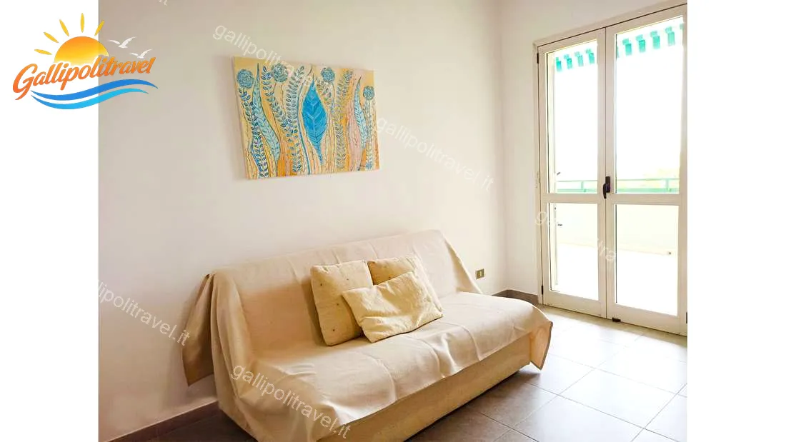 Sofa bed with access to the balcony de La Praja, Baia Verde